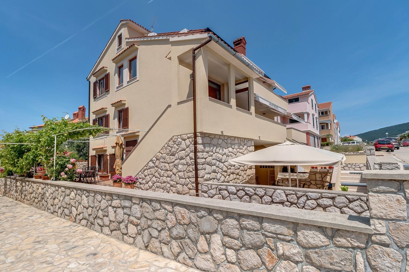 Apartments Eva house exterior