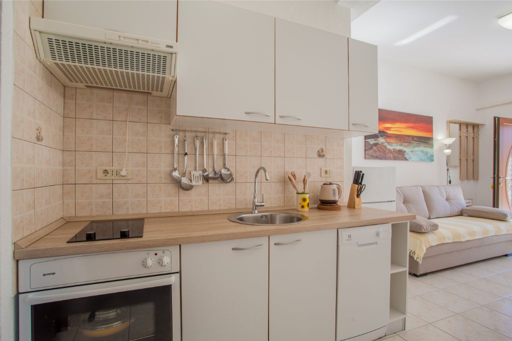 Second A2+2 dining kitchen
